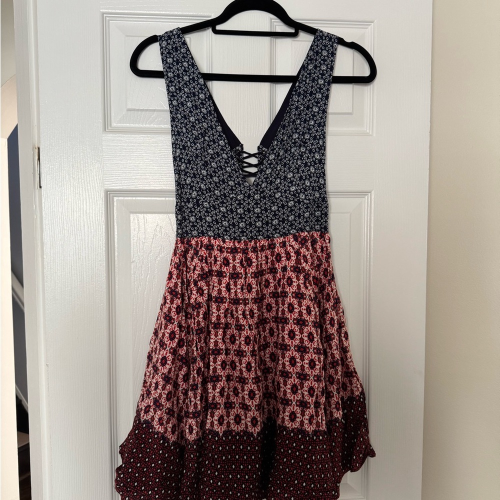 Floral Patterned Sleeveless Dress